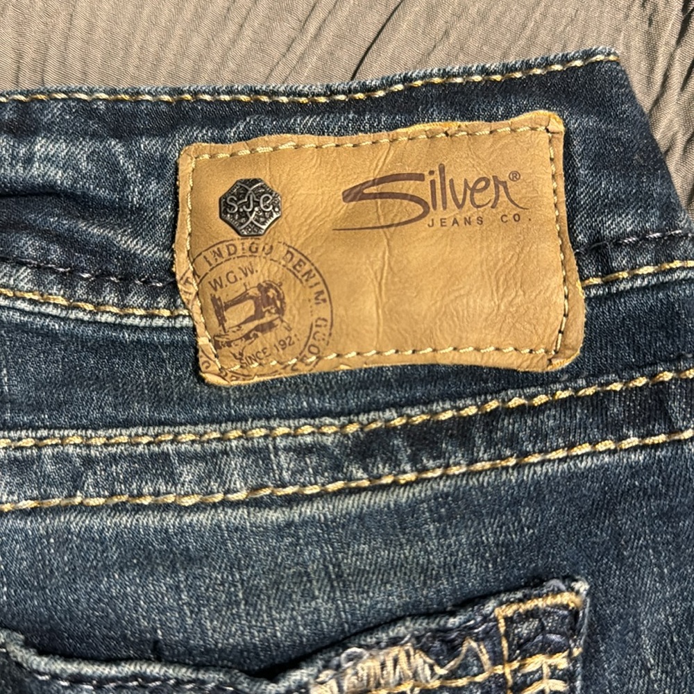 Silver Shorts - Picture 3 of 7